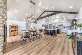 Luxury Ruidoso Retreat with Views Near Trails!